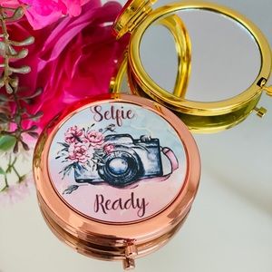 Selfie Ready Compact Mirror